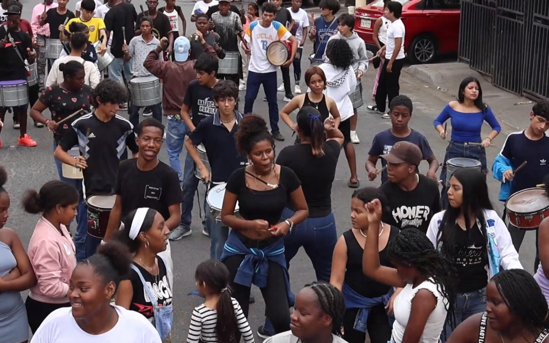 Así suenan los latidos del barrio: La Batucada Popular junto con el Movimiento de Barrios en Lucha
